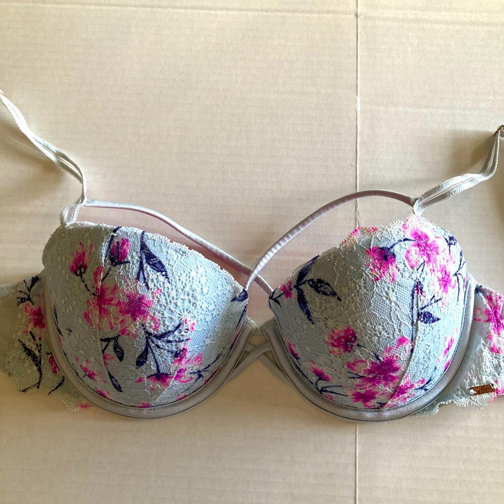 Victoria’s Secret Pink Push-Up Lacy Bra Size 34C Light Blue Floral Pattern